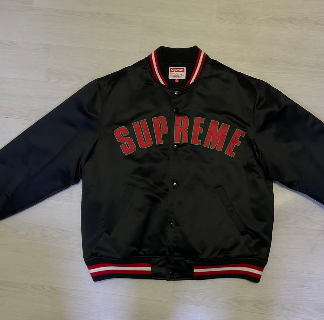 슈프림 x 미첼앤네스 사틴 바시티 자켓 L 상품이미지5