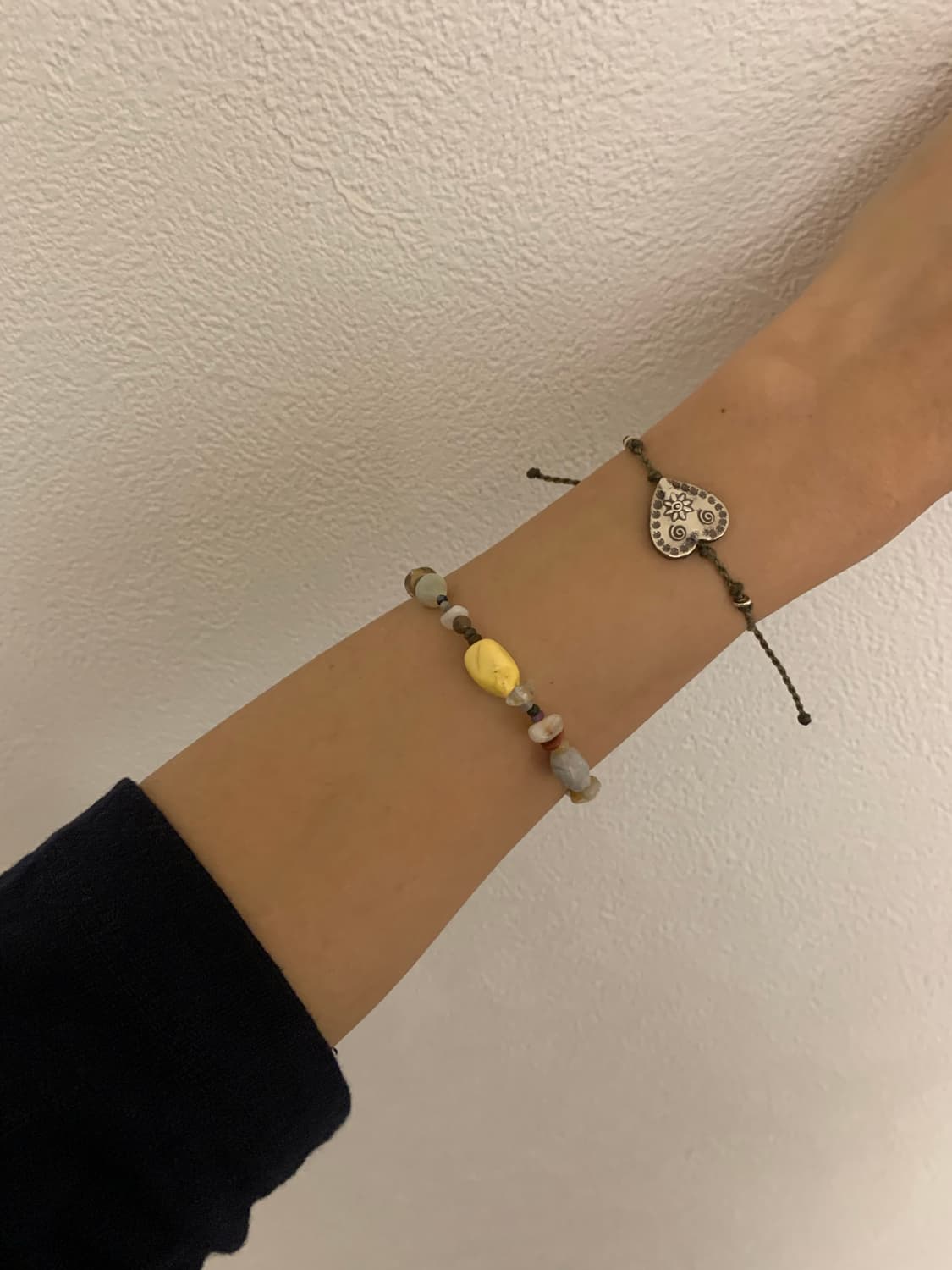 그린올리브하우스 석기시대 팔찌 ㅡ 노랑 상품이미지1