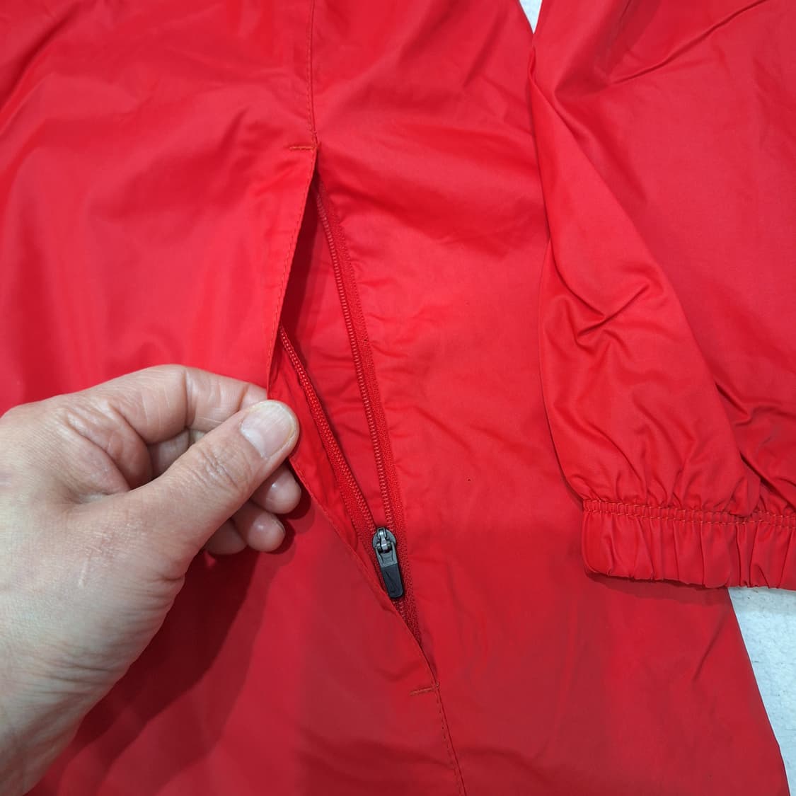 나이키  스우시바람막이M 상품이미지3