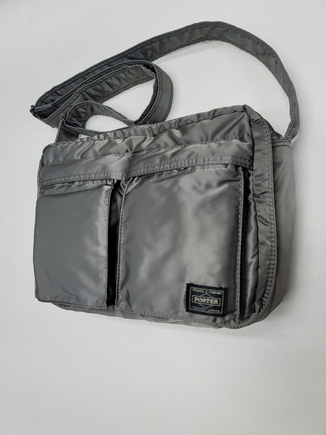 (미사용급) 포터 탱커 숄더백 L 실버그레이 상품이미지4