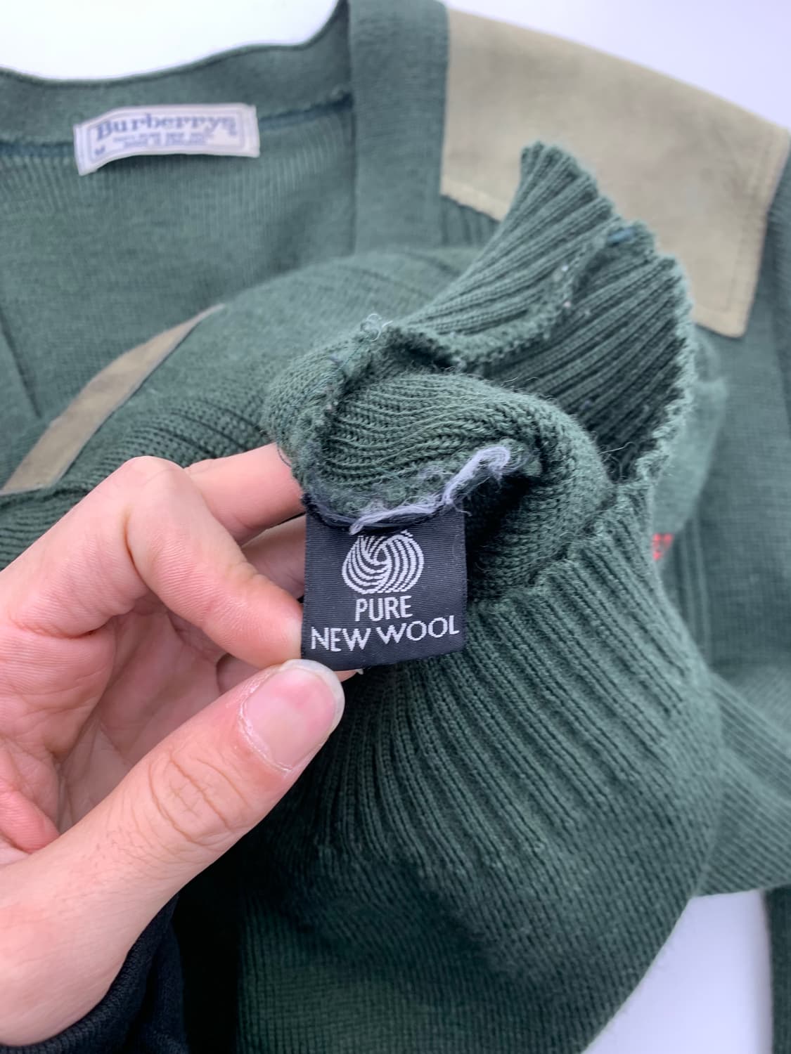 버버리 카키 그린 코만도 스웨이드 패치 가디건 상품이미지8