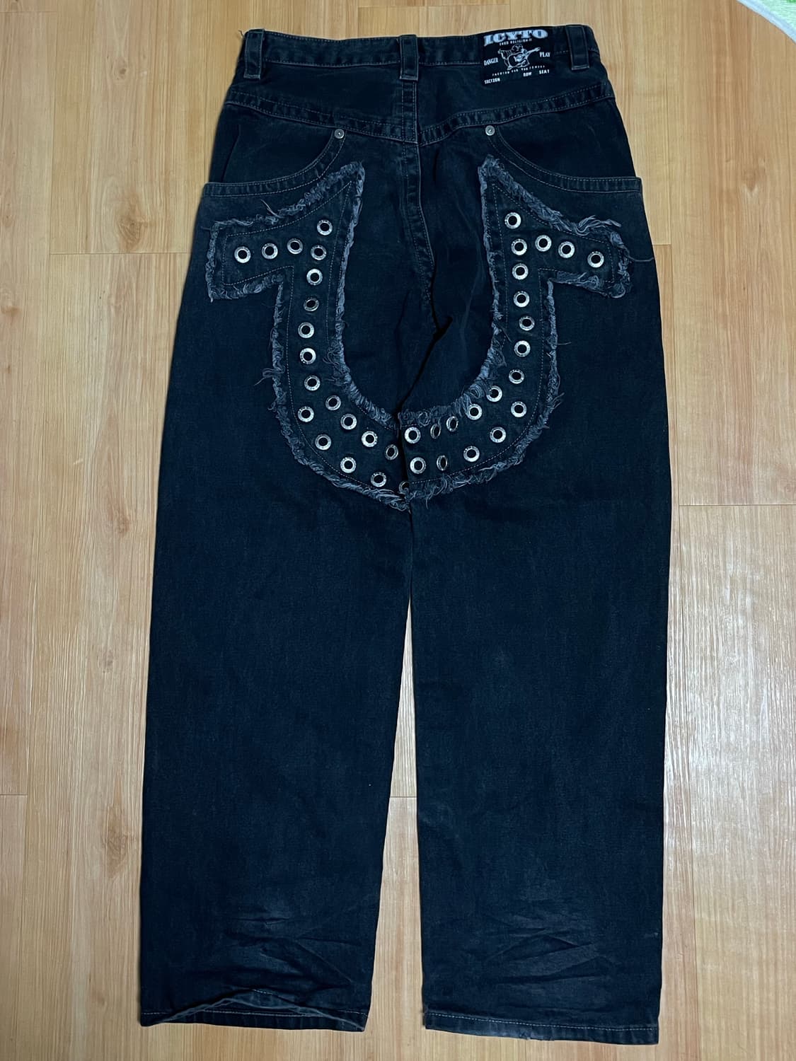 트루릴리전 icyto 스터드 데님팬츠 흑청 상품이미지6