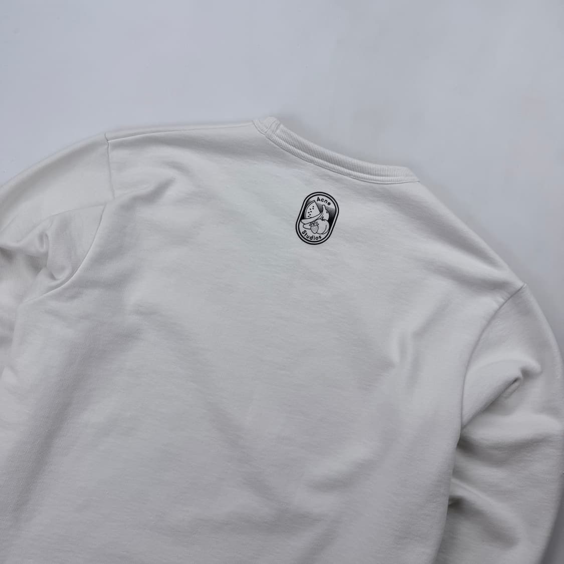 아크네스튜디오 스몰 자수 크루넥 맨투맨 상품이미지8