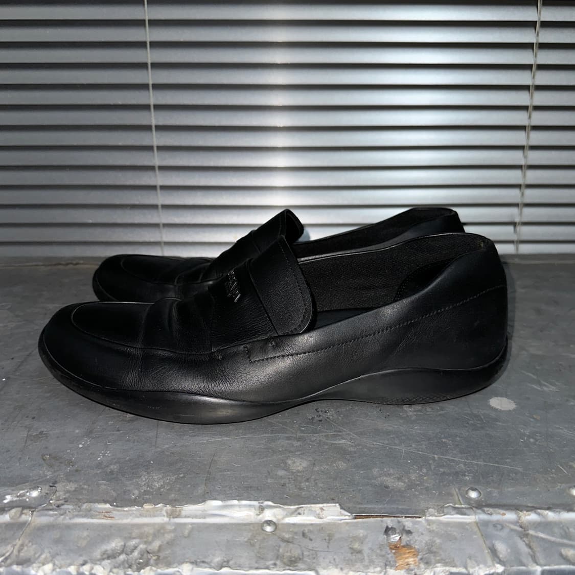 00s 프라다 스포츠 가죽 로퍼 상품이미지3