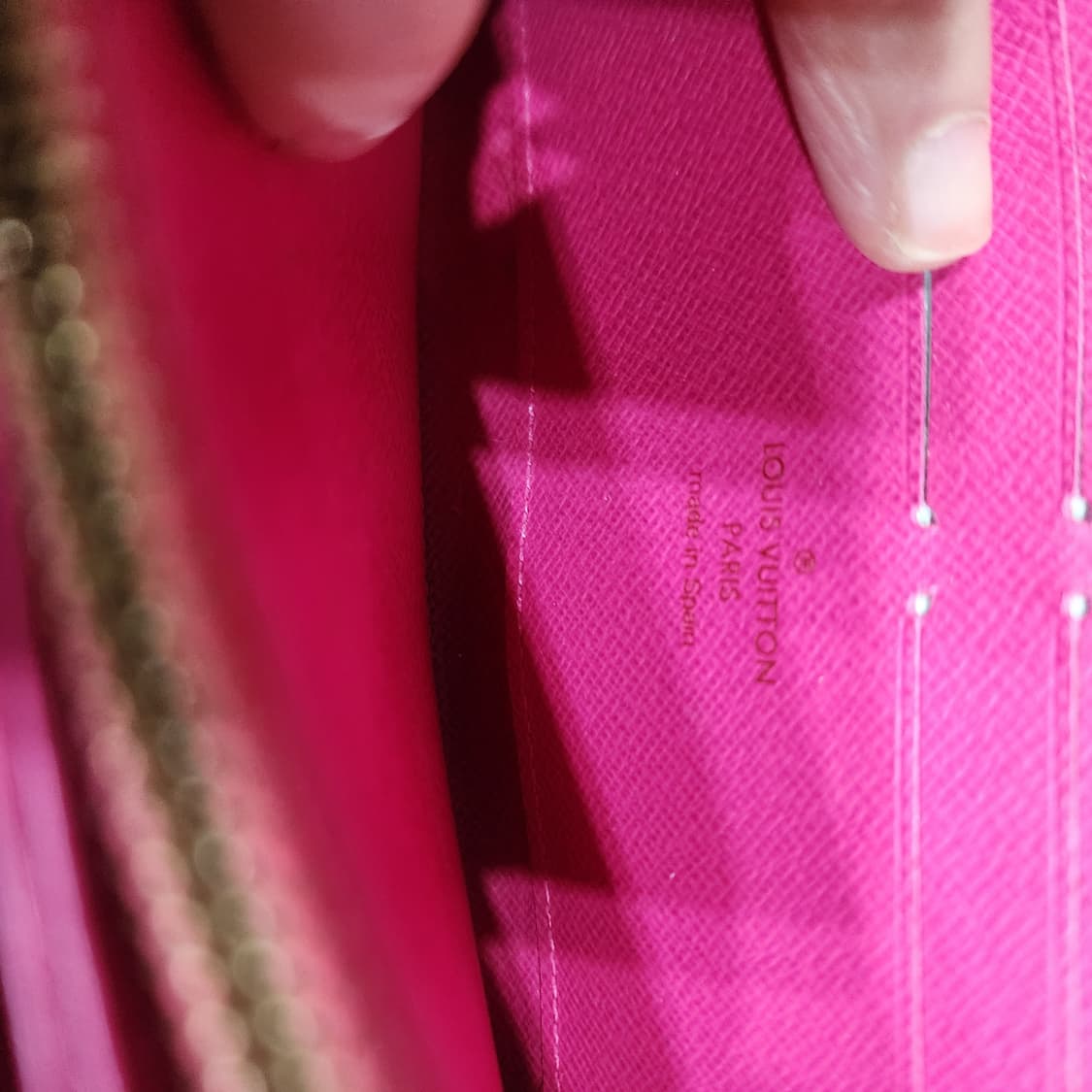 루이비통 멀티컬러 느와르 장지갑 상품이미지10