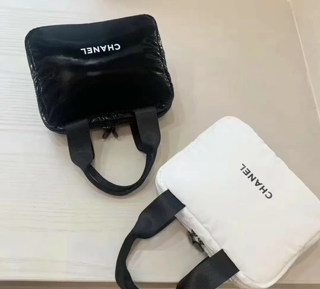 샤넬 뷰티 패딩 토드백 파우치  상품이미지1