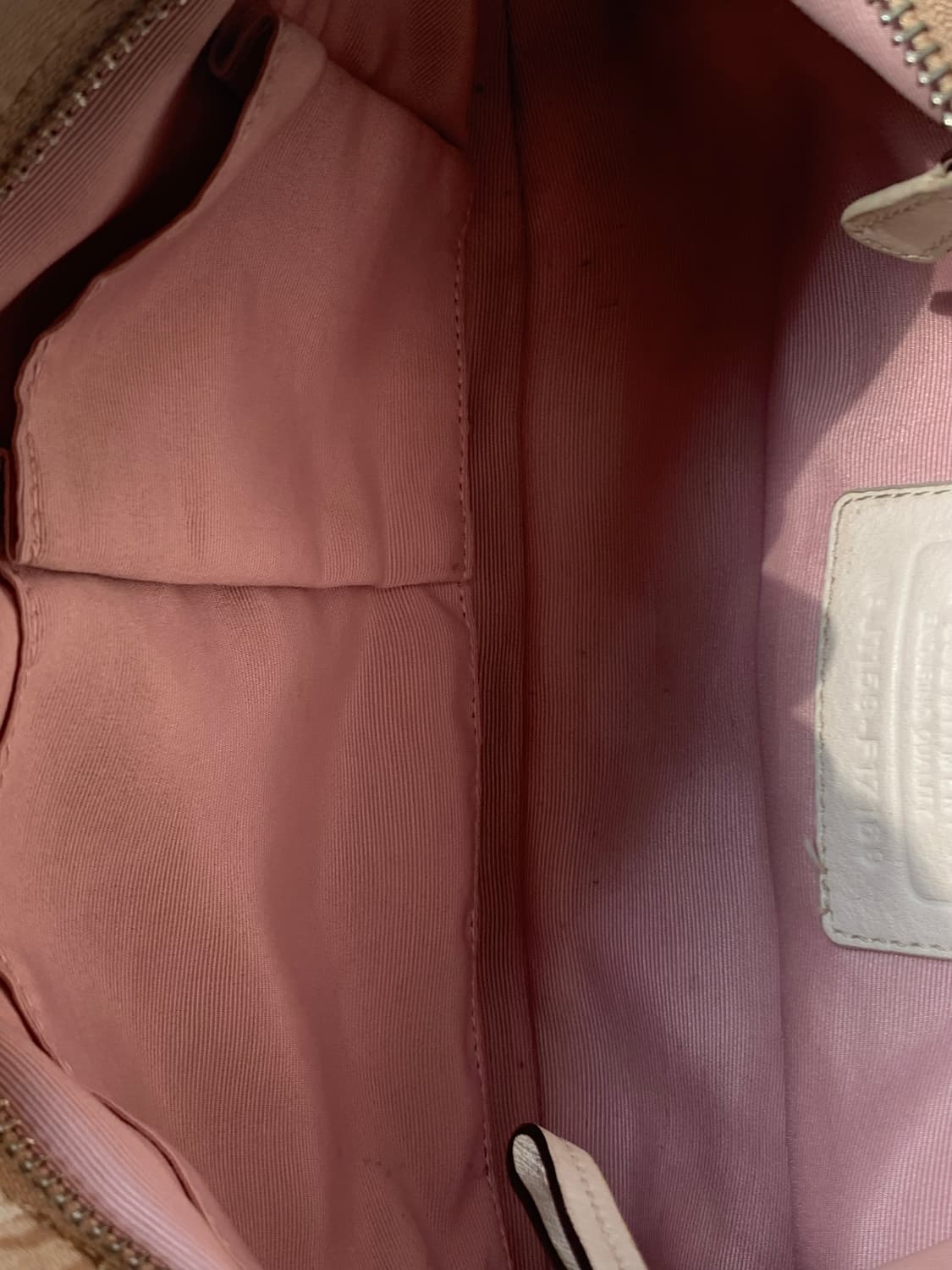 [희귀🤍] Coach 아이보리 바게트 숄더백 상품이미지7