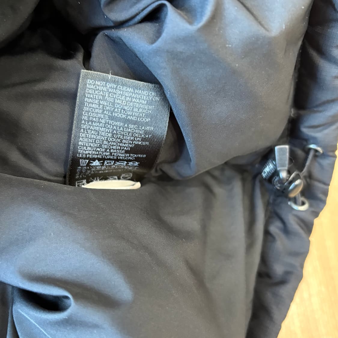 [노스페이스] 조끼 패딩 700 블랙 구버전 해외판 XXL 상품이미지3