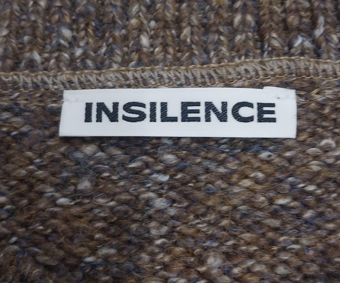 인사일런스 브라운 라운드넥 니트 상품이미지3