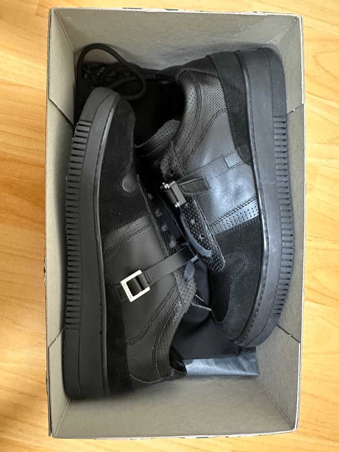 1017 ALYX 9SM 버클 스니커즈 블랙 42 사이즈 (270) 상품이미지2