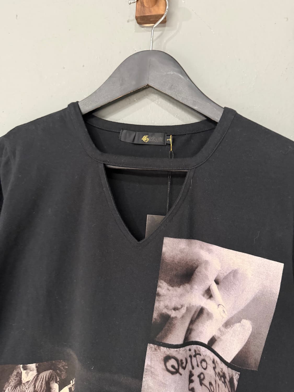 photo graphic design cut-out top 상품이미지8