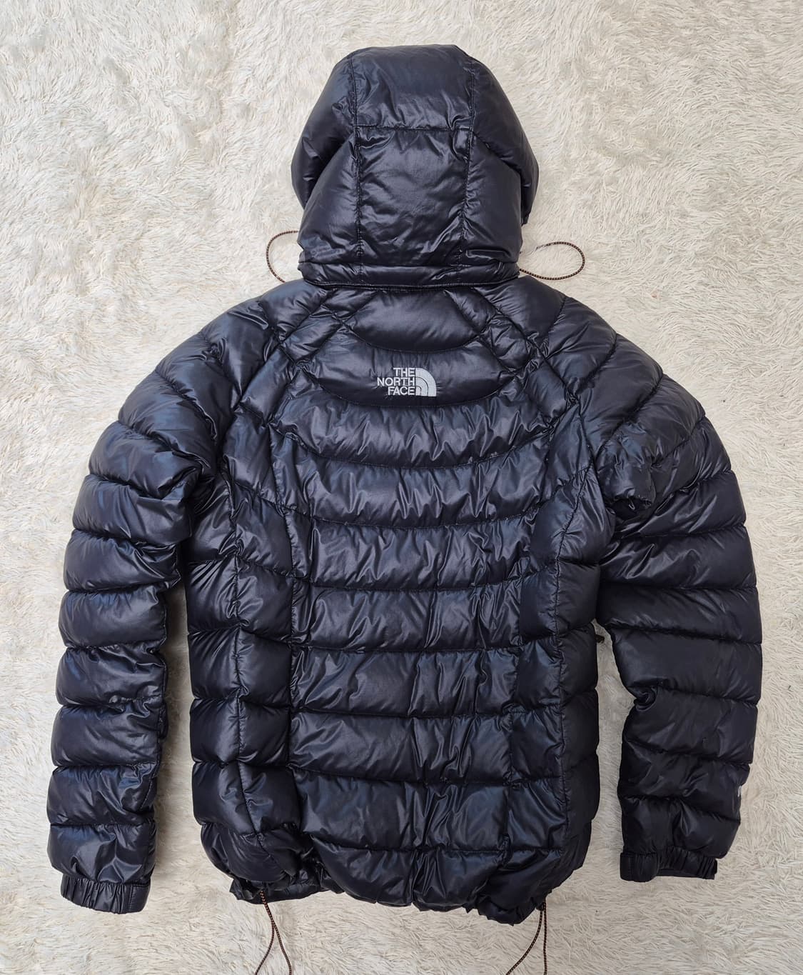 노스페이스 900필 서밋 경량 패딩 (블랙/여성L) 상품이미지2