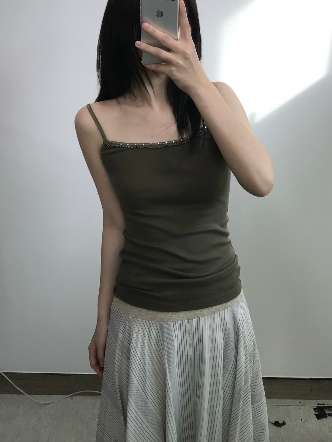 빈티지 카키 비즈 나시 상품이미지1