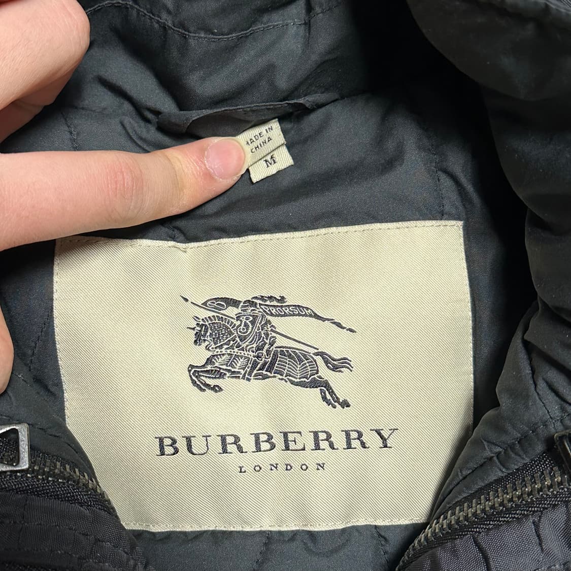 Burberry 런던 내피 외피 분리 유틸리티 블랙 자켓 상품이미지6