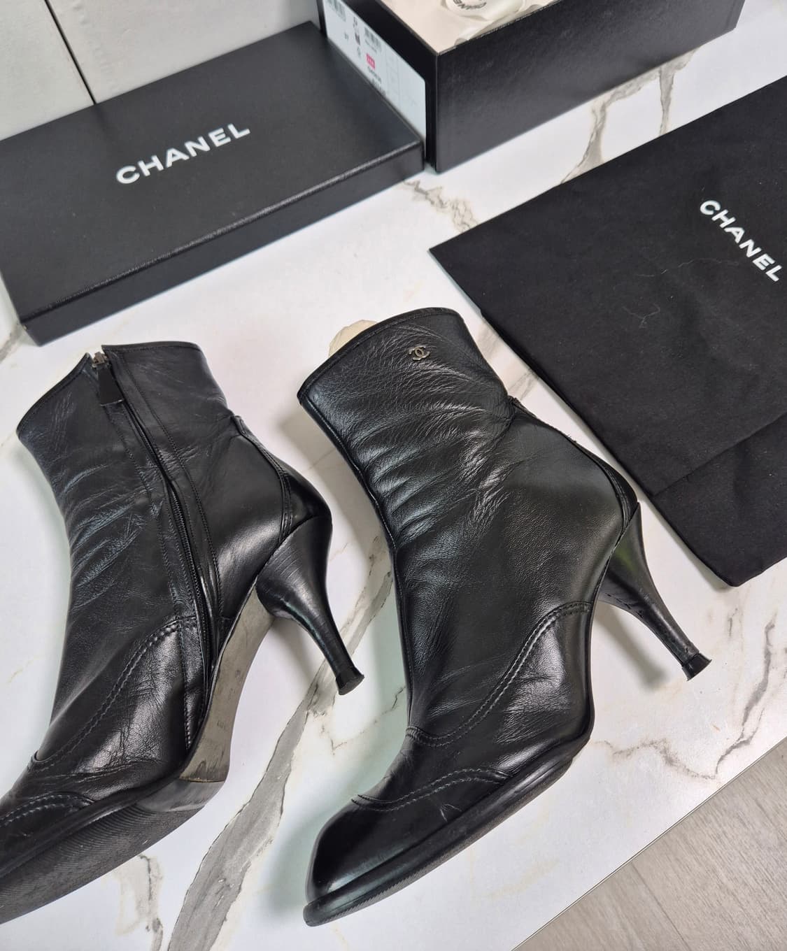 (정품) 샤넬 CC 로고 여성 앵클부츠 38 상품이미지2