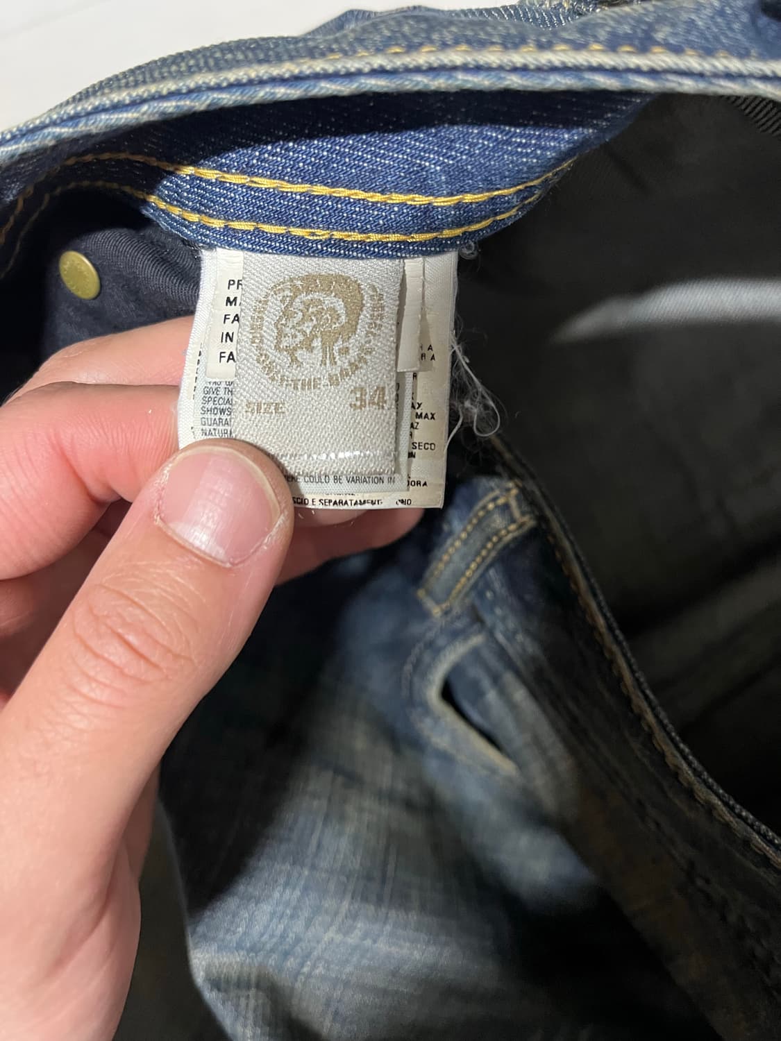 디젤 자탄 데님 부츠컷 팬츠 판매합니다. 상품이미지5