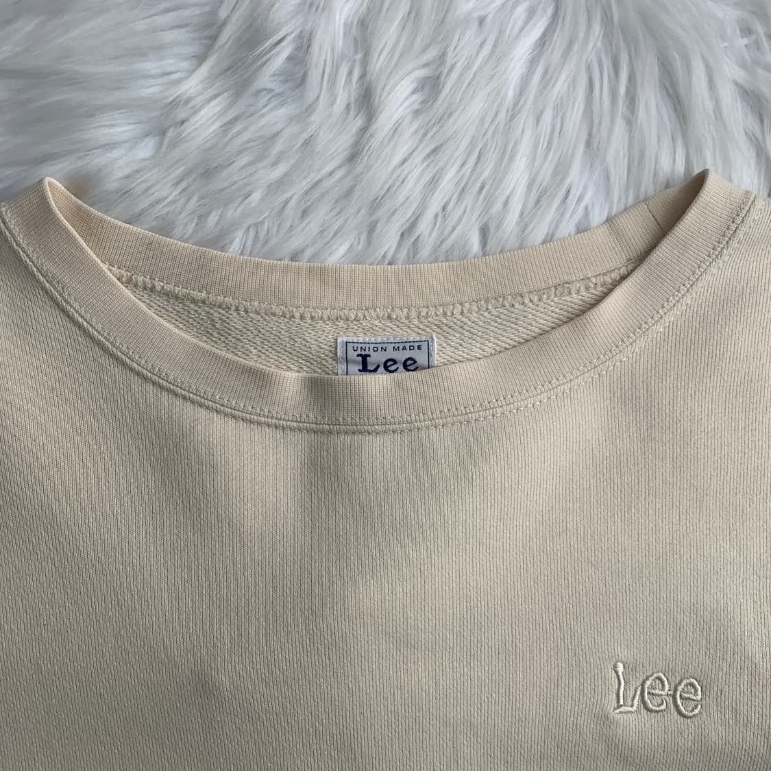 Lee 아이보리 자수 로고 크롭 맨투맨 1882 상품이미지3