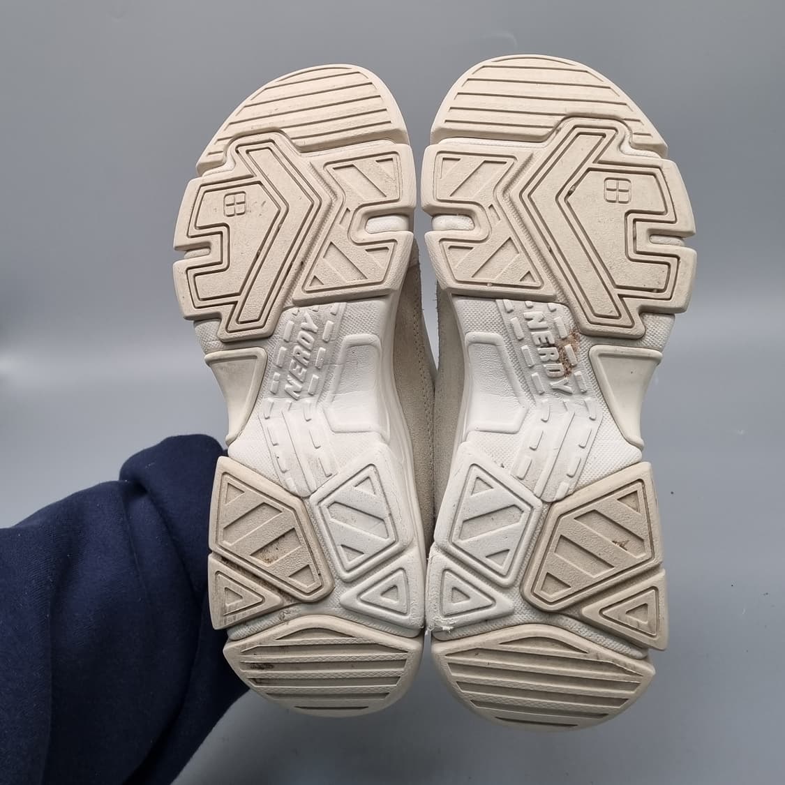 널디 젤리그 스니커즈245 상품이미지3