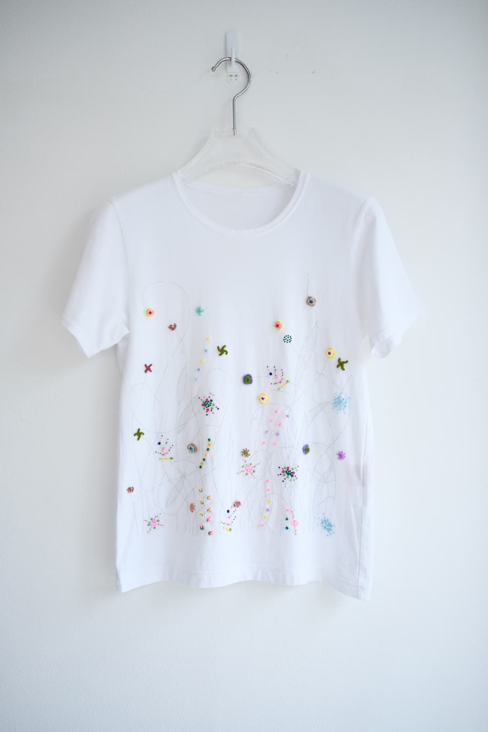 Beads flower appliqué t-shirt 상품이미지6