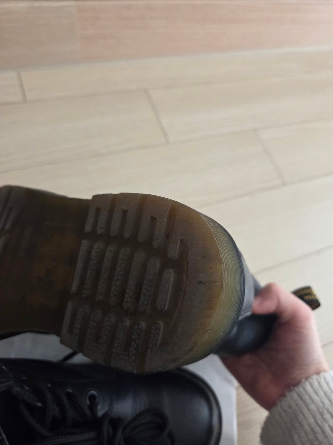 닥터마틴 1460 8홀 워커 무광 블랙 색상 UK 4 사이즈 상품이미지10