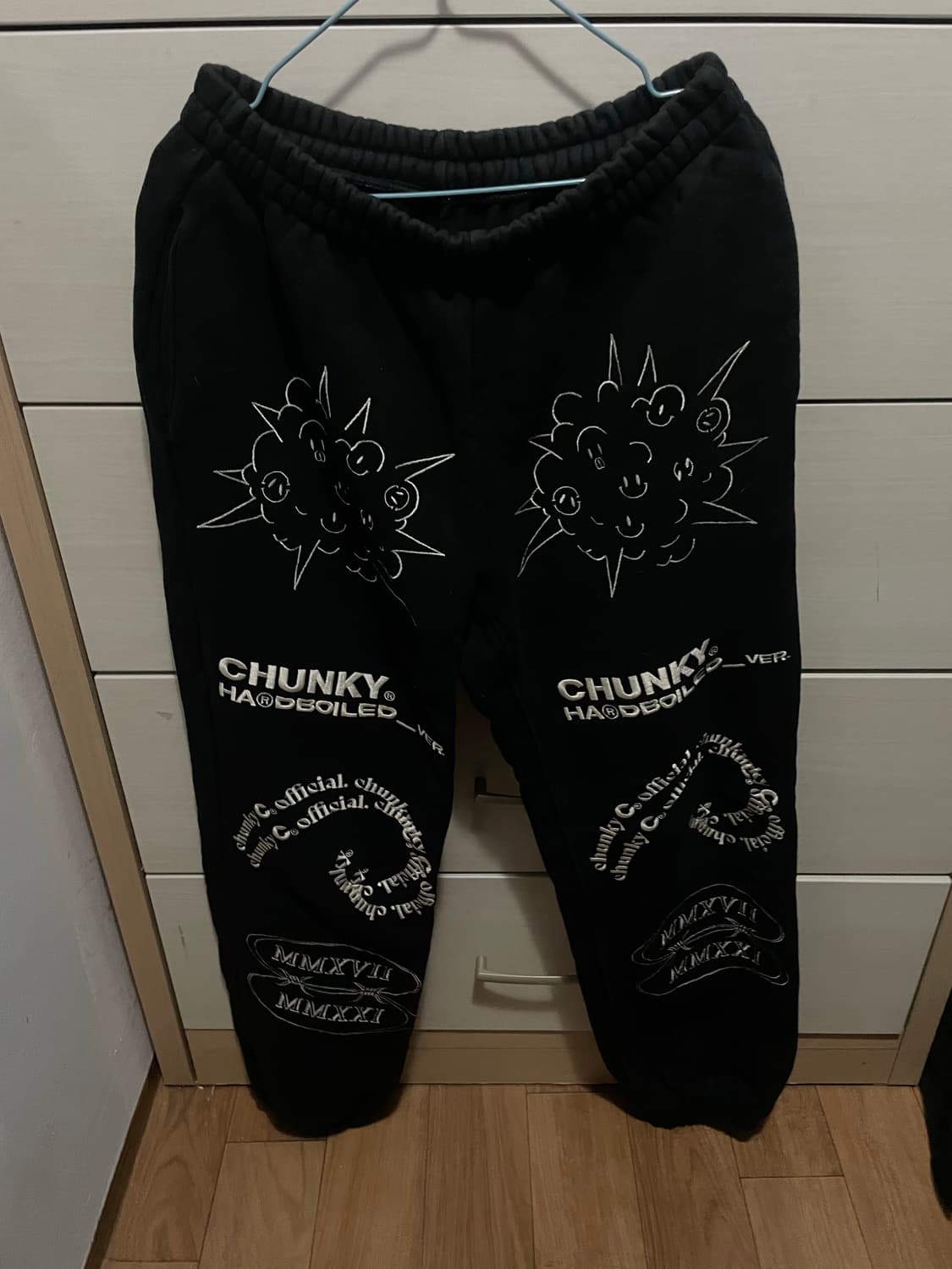 청키 트레이닝바지 상품이미지1