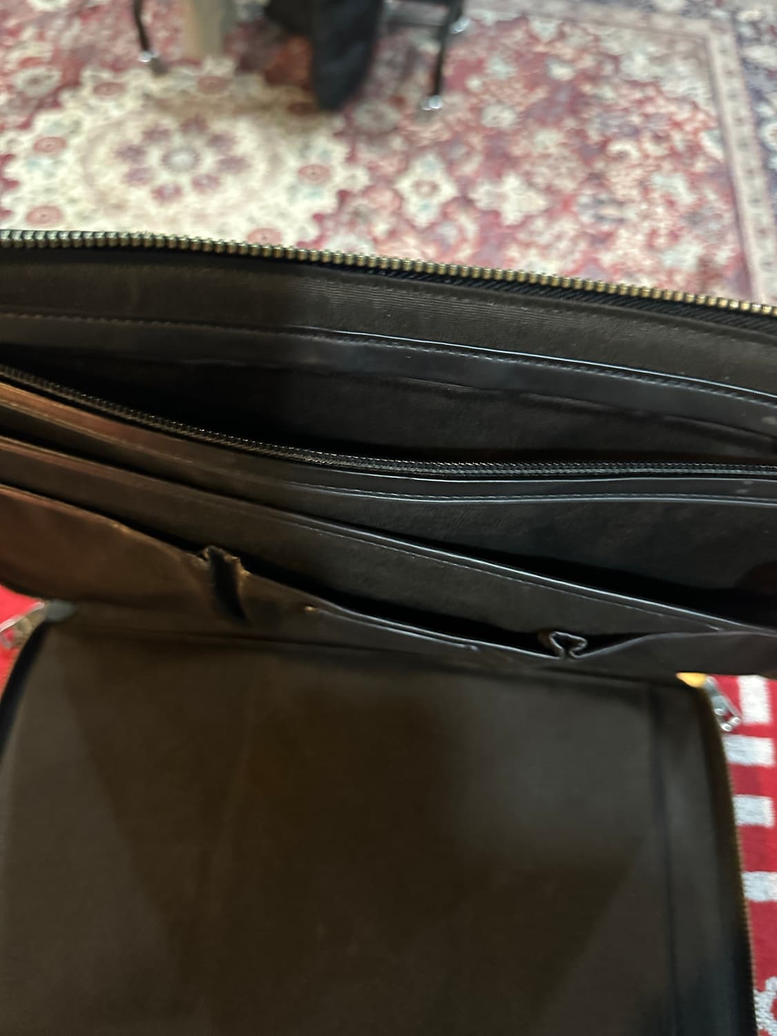 코치 사피아노 레더 클러치백 상품이미지5