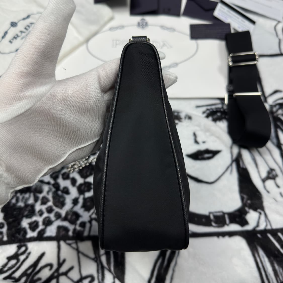 풀구성)프라다 리에디션 2005 리나일론 호보백 상품이미지4