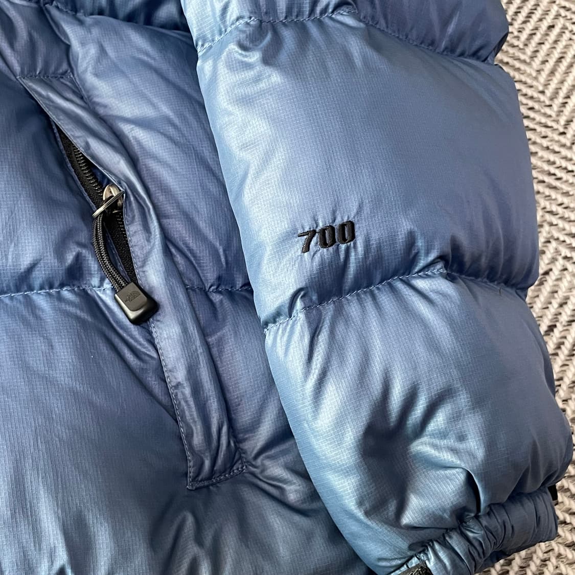 [105] 노스페이스 센터로고 네이비 700 눕시 패딩 상품이미지4
