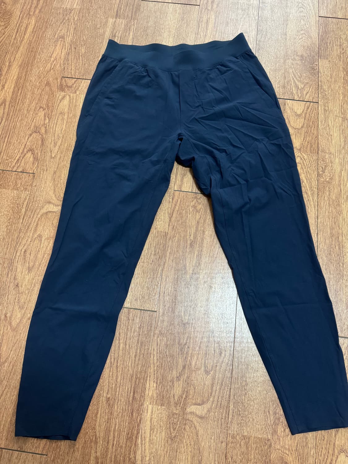 룰루레몬 남자 기능성 트레이닝 바지 팝니다 상품이미지2