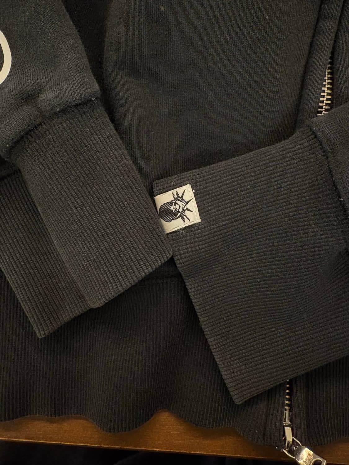 베이프 뉴욕10주년 위즈칼리파 샤크 후드 집업 상품이미지6