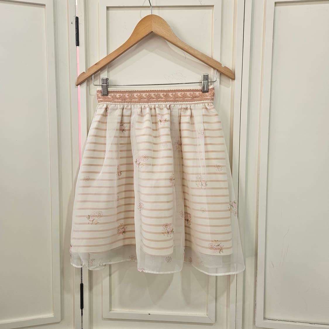스트라이프 플라워 쉬폰 스커트 상품이미지1
