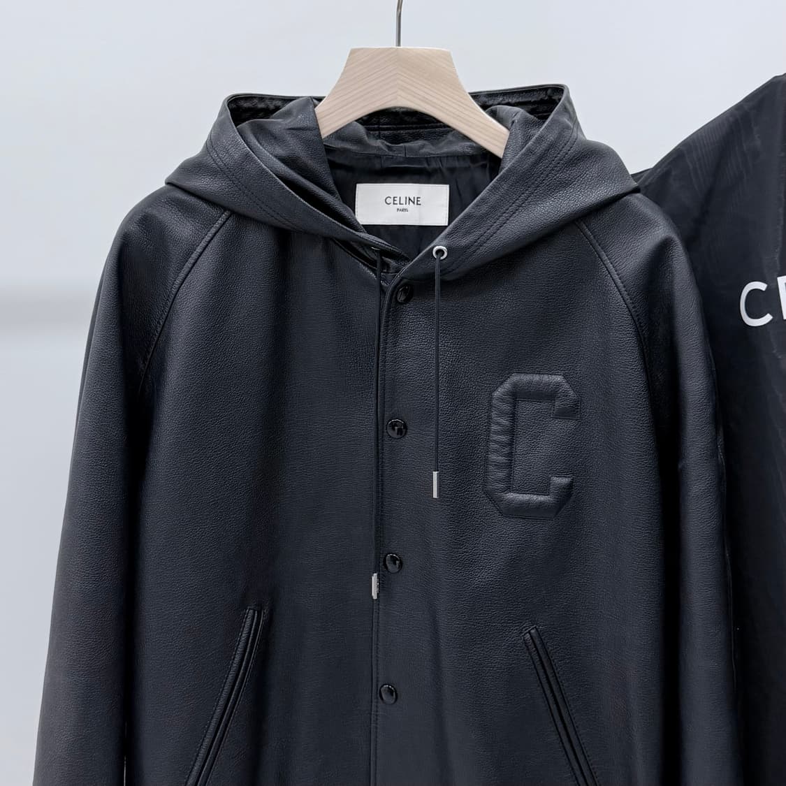 [S+급/50] 24FW 셀린느 레더 블루종 후드 자켓 블랙 상품이미지3