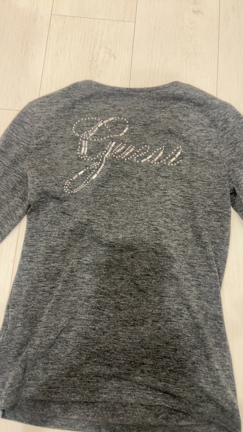 GUESS 그레이 긴팔 티셔츠 상품이미지3