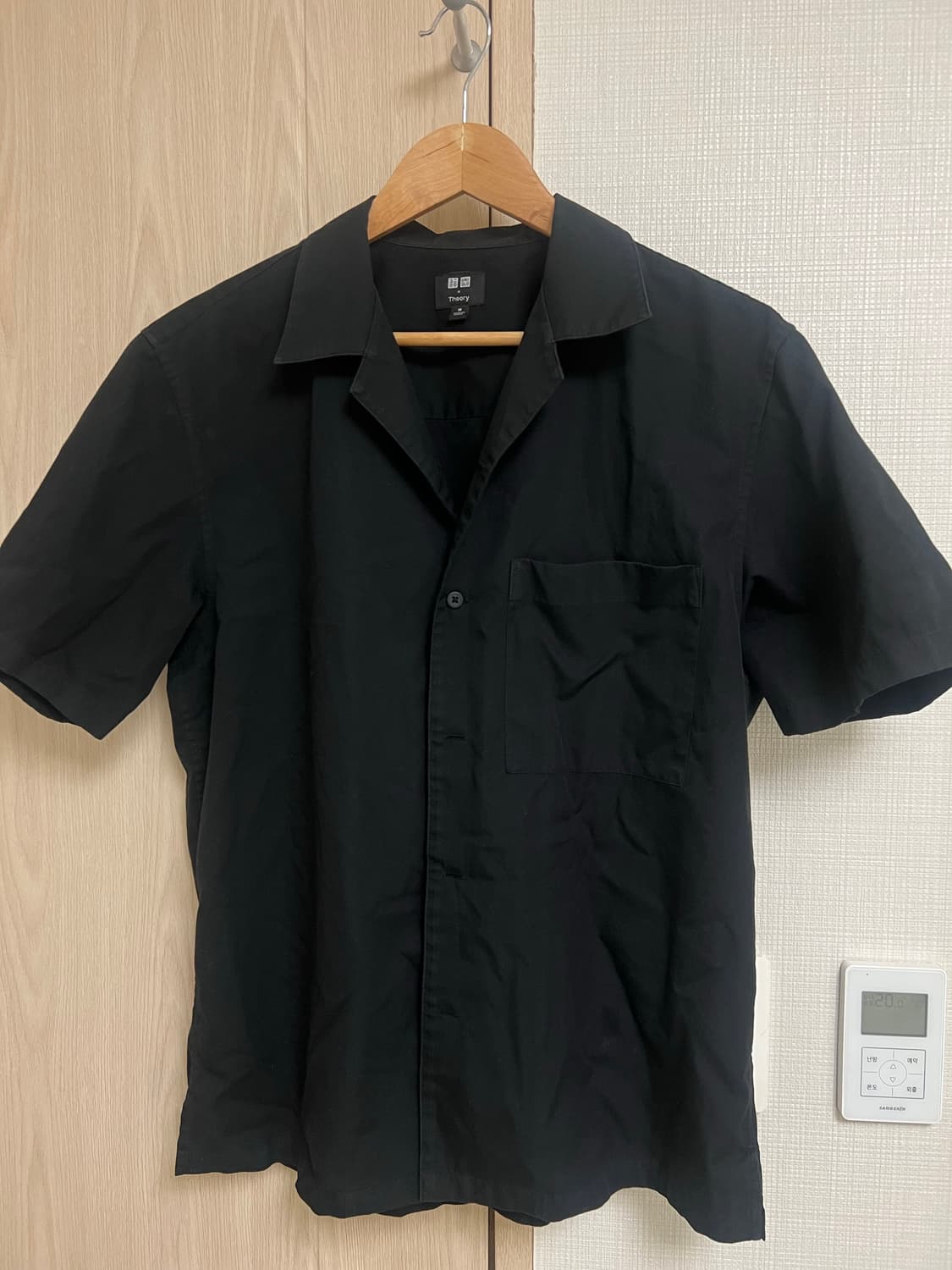 유니클로 x Theory 오픈 카라 반팔셔츠 블랙/M 상품이미지2