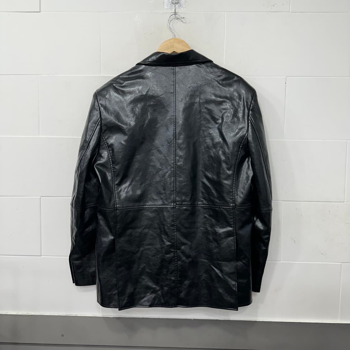 쿠어 오버사이즈 비건 레더 블레이저 상품이미지4