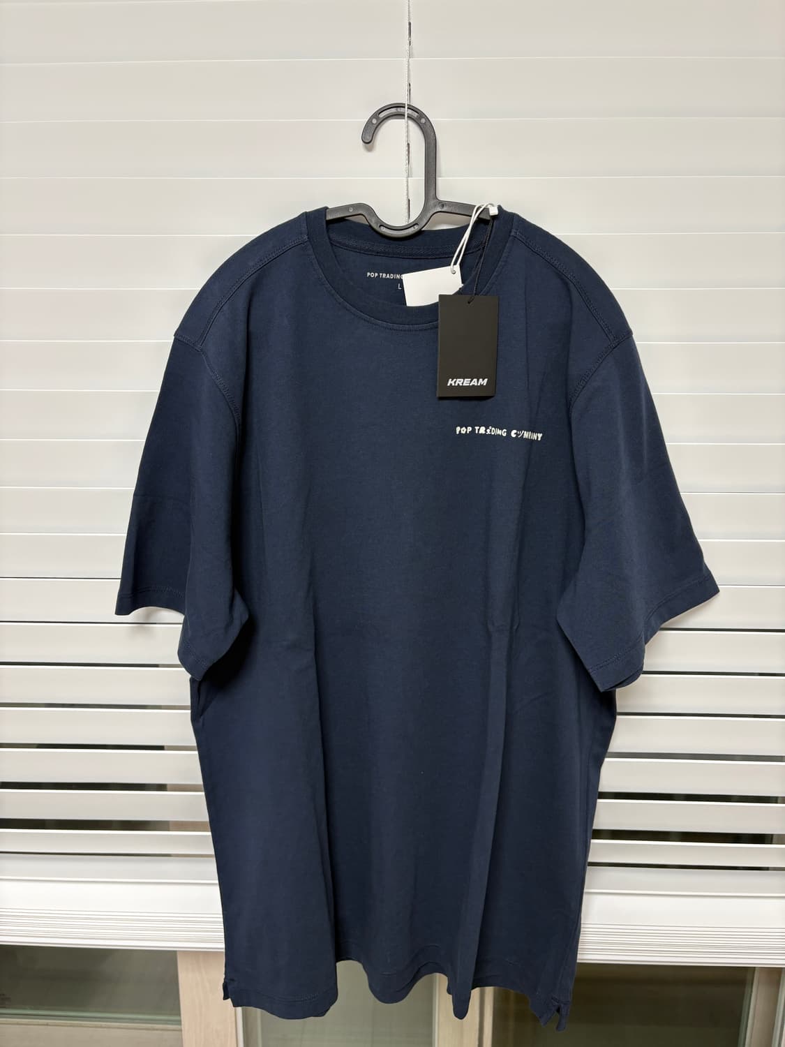 [새상품] 팝트레이딩 컴퍼니 네이비 반팔 L 상품이미지1