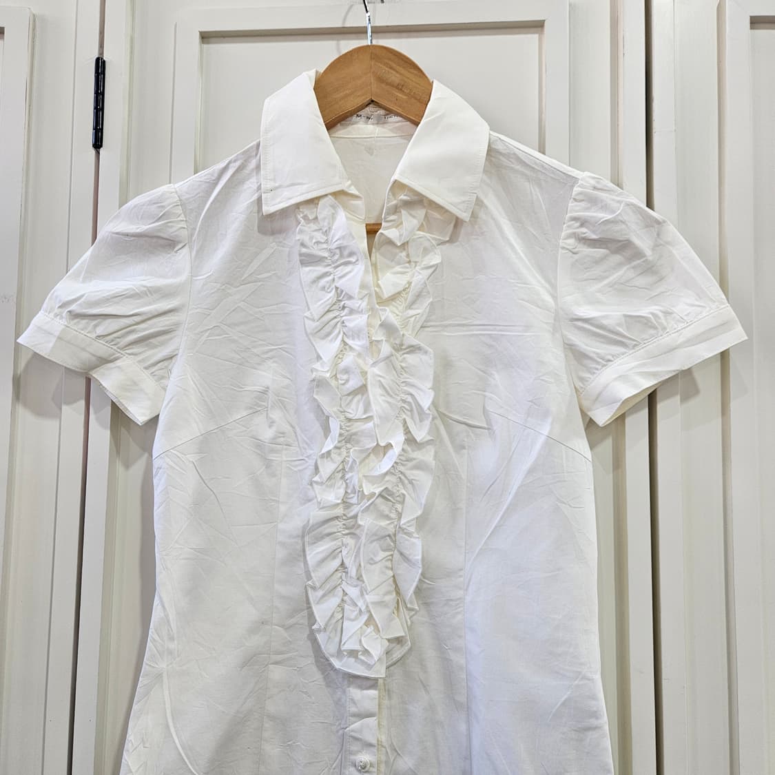 화이트 프릴 반팔 블라우스 상품이미지3