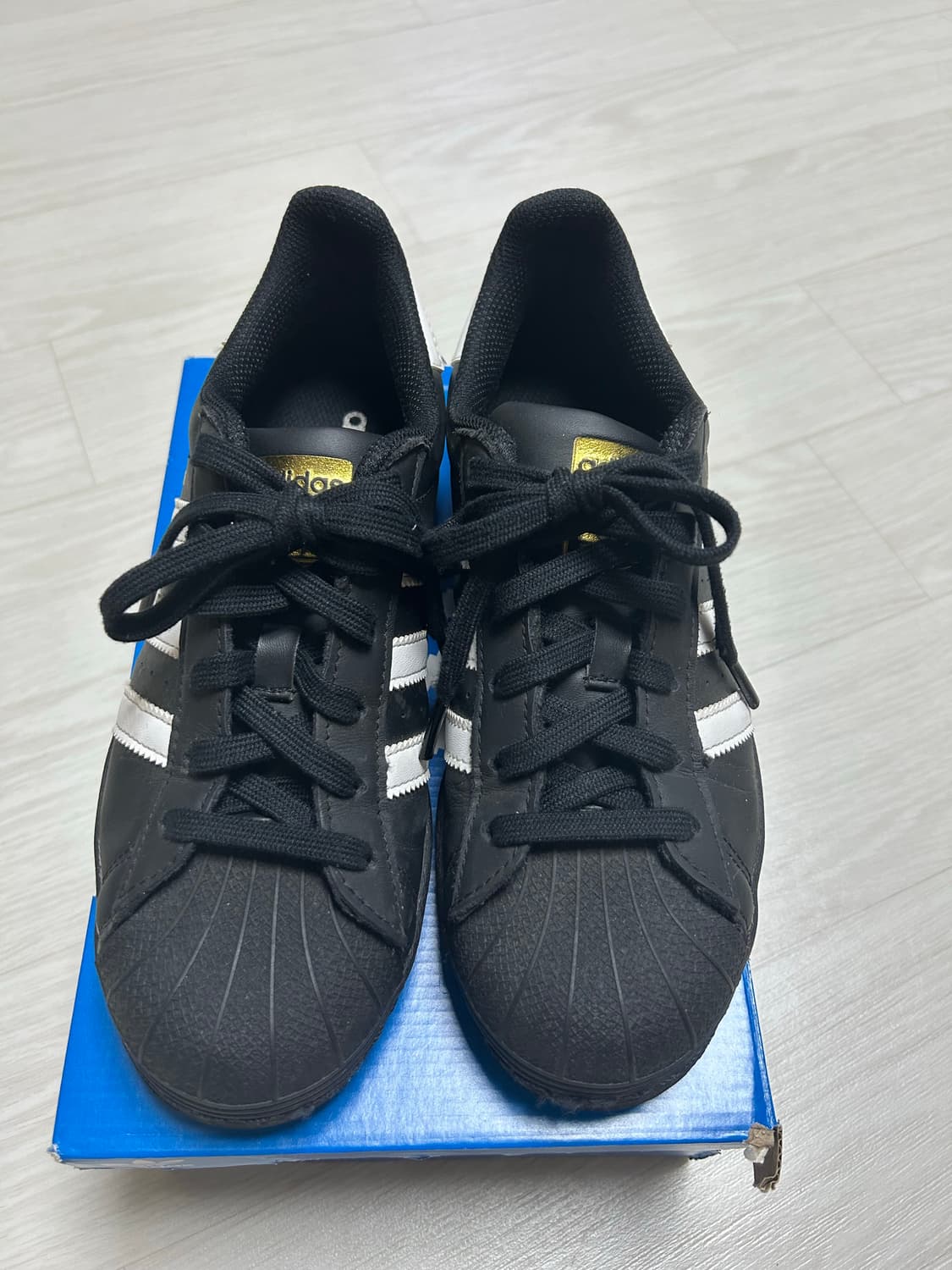 아디다스 슈퍼스타 245 상품이미지1