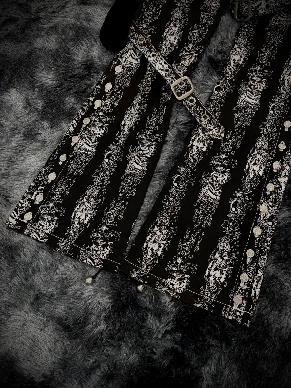 Algonquins 오리엔탈 패턴 멀티 스트랩 카고 부츠컷팬츠 상품이미지5