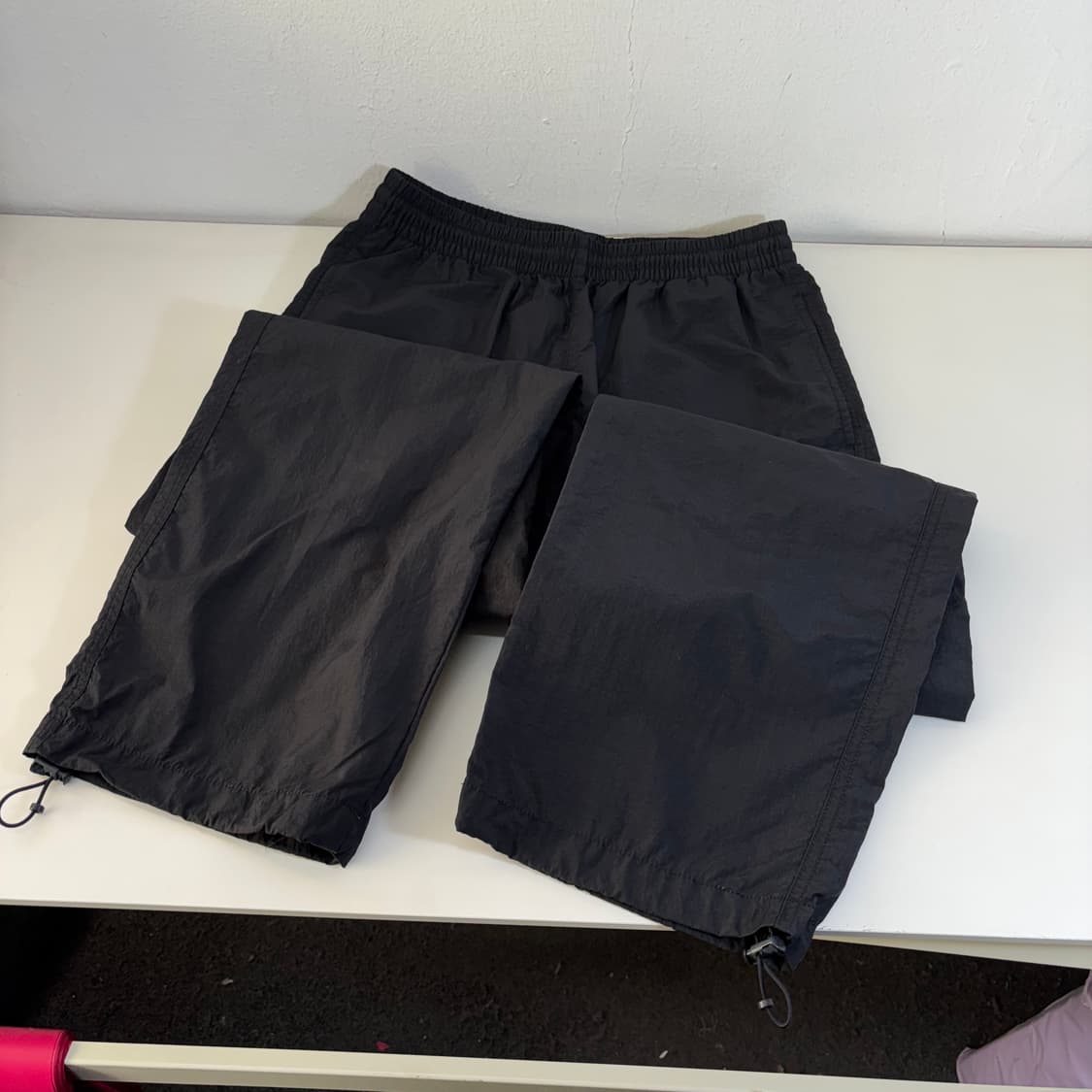 M 30 무탠다드 블랙 레귤러핏 밑단스트링 밴딩 나일론팬츠 상품이미지3