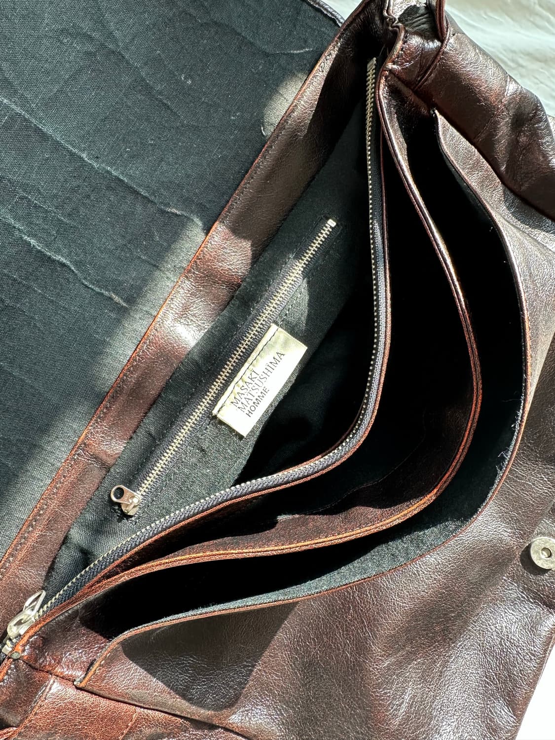 마사키 마츠시마 옴므 가죽 크로스백 상품이미지4