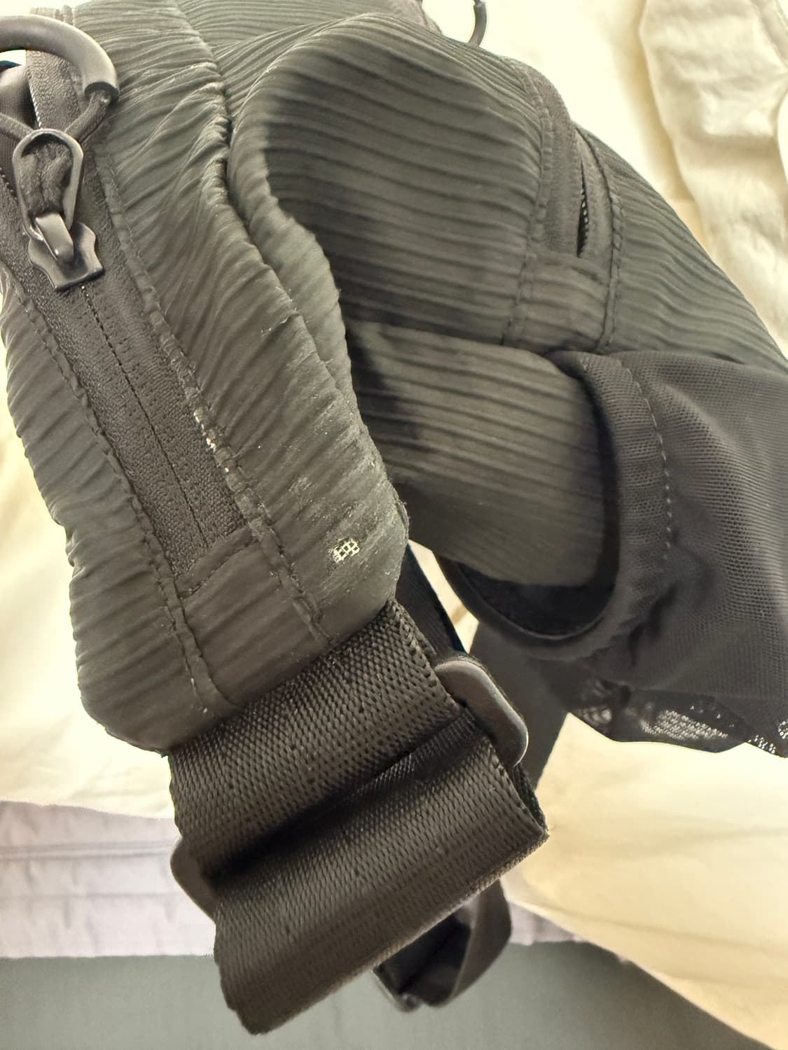 미스치프 크로스백 상품이미지3