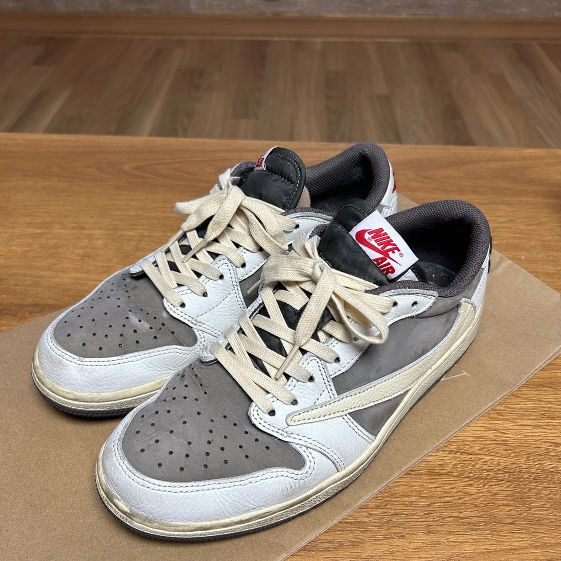 조던1 스캇로우 리버스모카 상품이미지2