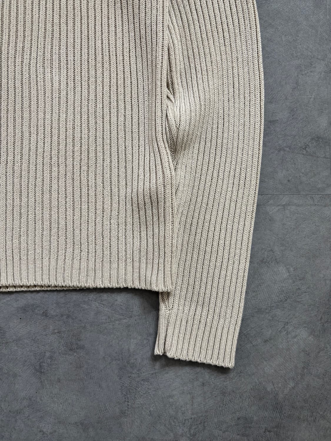 C.P. Company CP 컴퍼니 베이지 브이넥 니트  상품이미지7