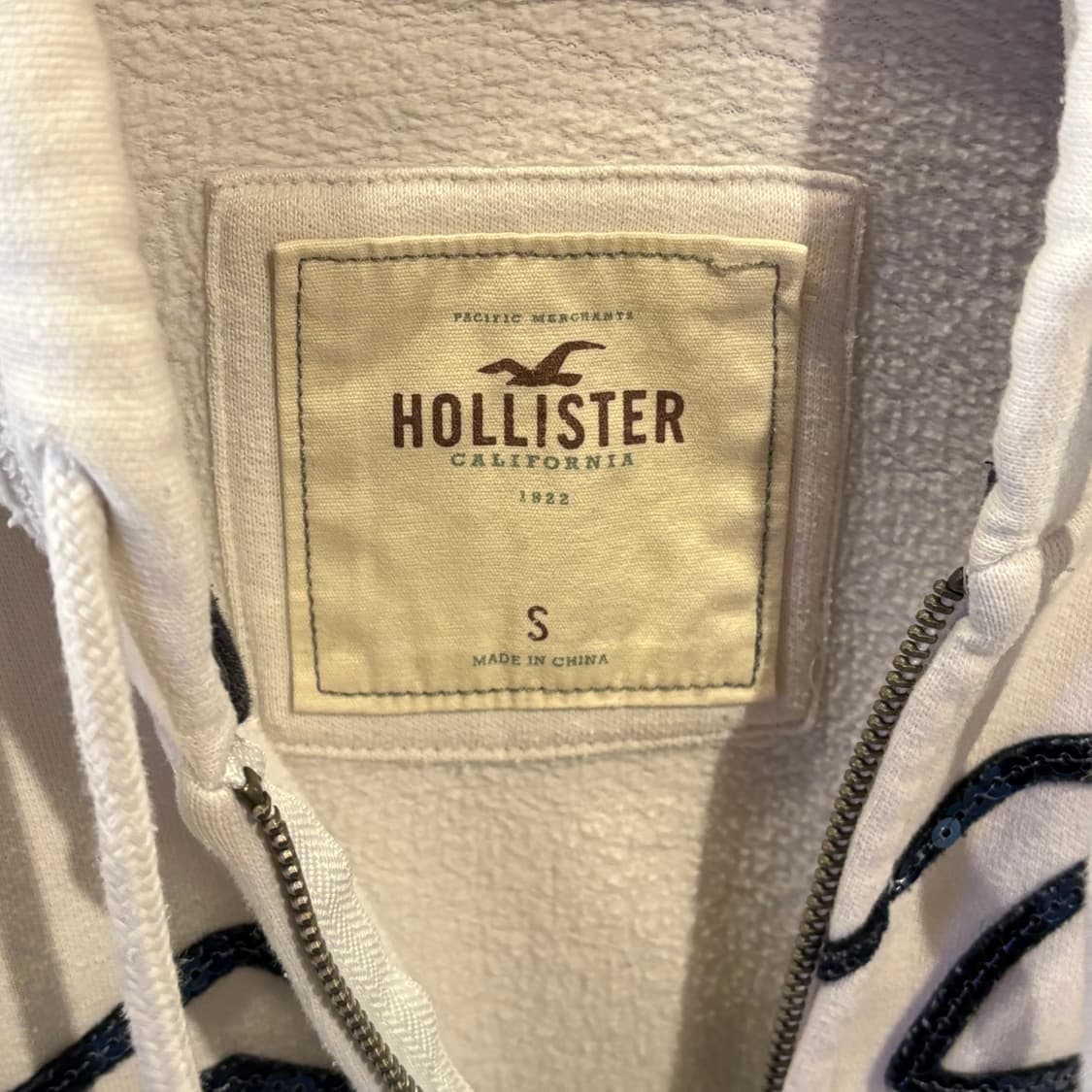홀리스터 스팽글 로고 후드집업 상품이미지4