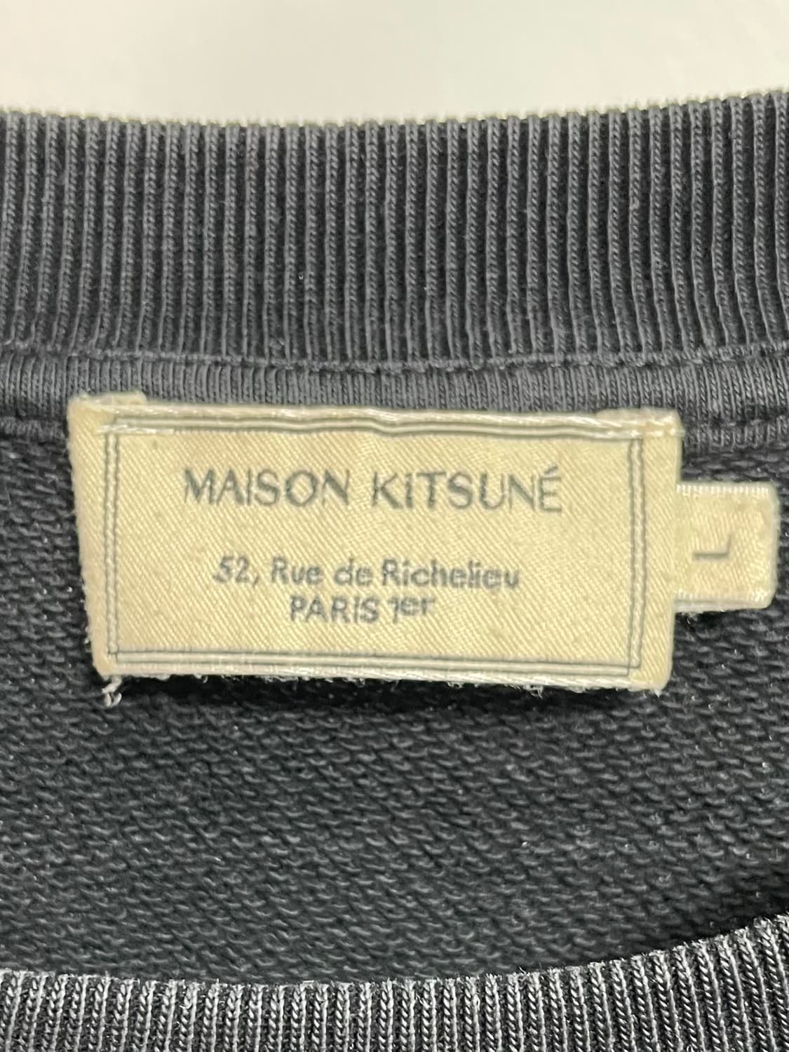 메종키츠네 블랙 라운드 맨투맨  (on.237)   상품이미지4