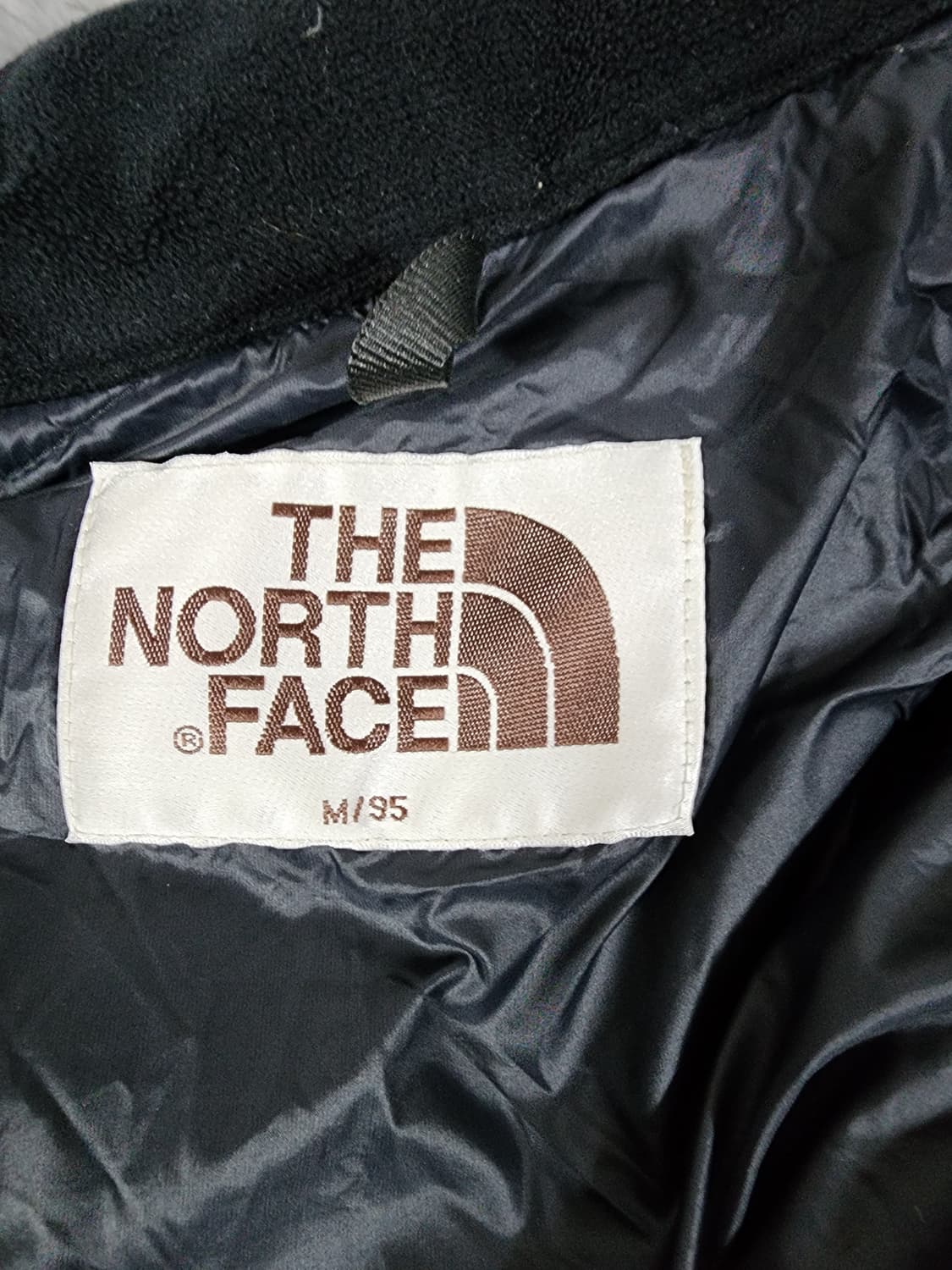 노스페이스 블랙 눕시 패딩 상품이미지3