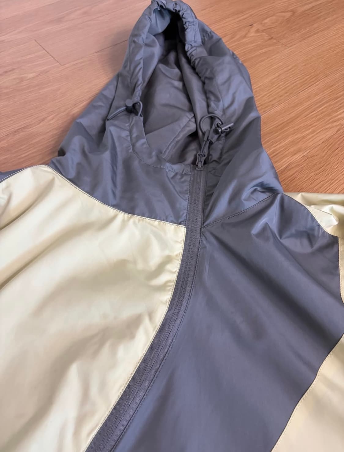 H&M 비대칭 지퍼 윈드브레이커 상품이미지3