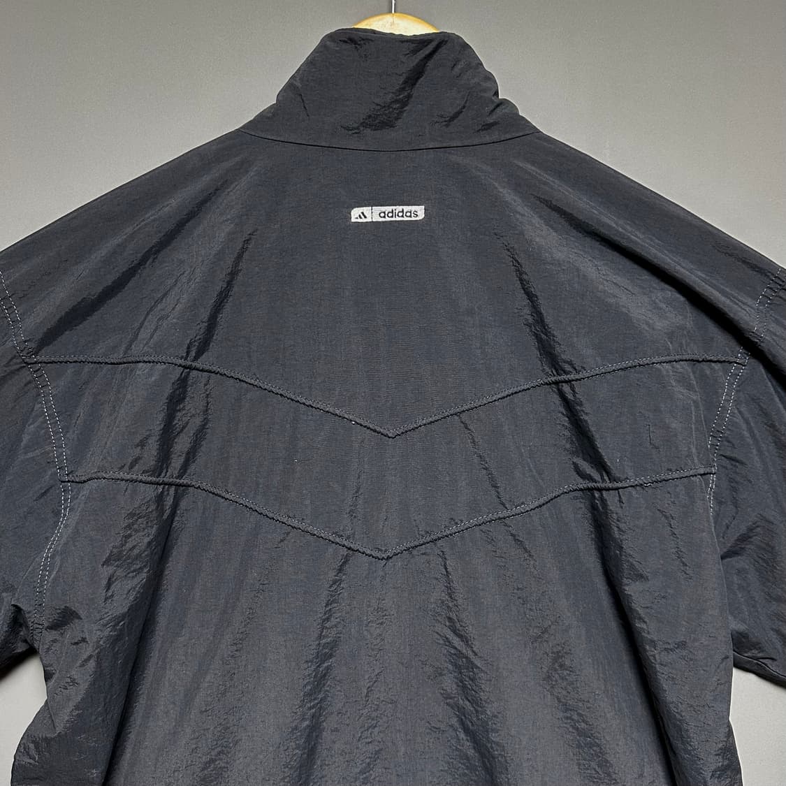 [XL]아디다스 챠콜 바람막이 상품이미지4