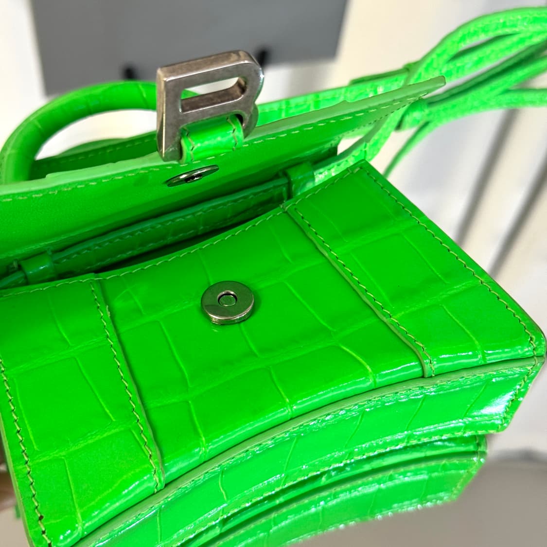 발렌시아가 아워글래스 크로커다일 미니 토트 크로스백 상품이미지9